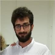 Laureato con lode in Scienze dell'Antichità impartisce lezioni private di materie umanistiche e aiuto per la stesura della tesi